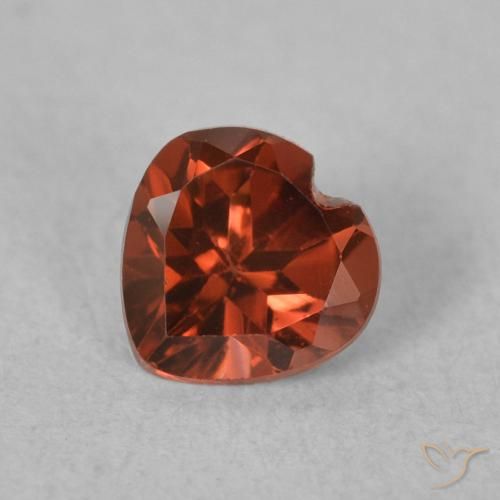 0.57ct طبيعي أحمر لامع عقيق بيروب, قلب, VVS-VS