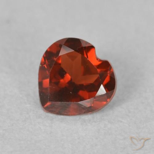 0.60ct طبيعي أحمر لامع عقيق بيروب, قلب, VVS-VS