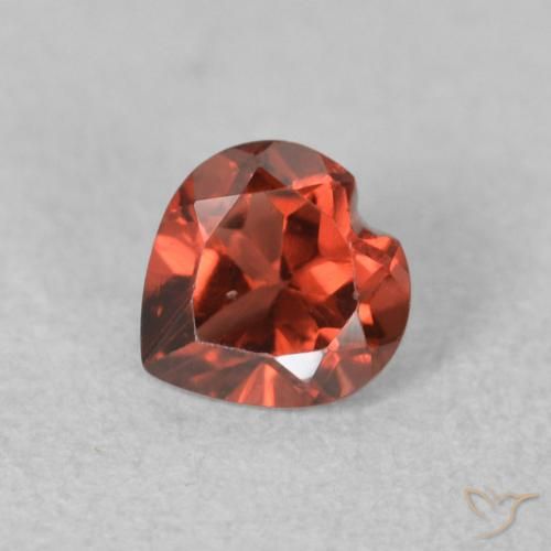 0.64ct طبيعي أحمر متوسط عقيق بيروب, قلب, قليلا جدا