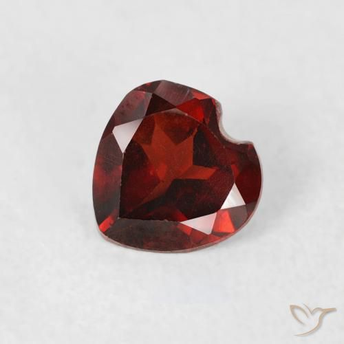 0.47ct طبيعي أحمر متوسط عقيق بيروب, قلب, قليلا جدا