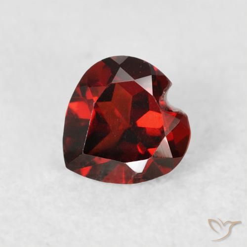 0.58ct طبيعي أحمر متوسط عقيق بيروب, قلب, قليلا جدا