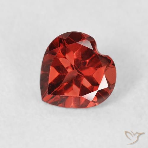0.67ct طبيعي أحمر الكشمش عقيق بيروب, قلب, قليلا جدا