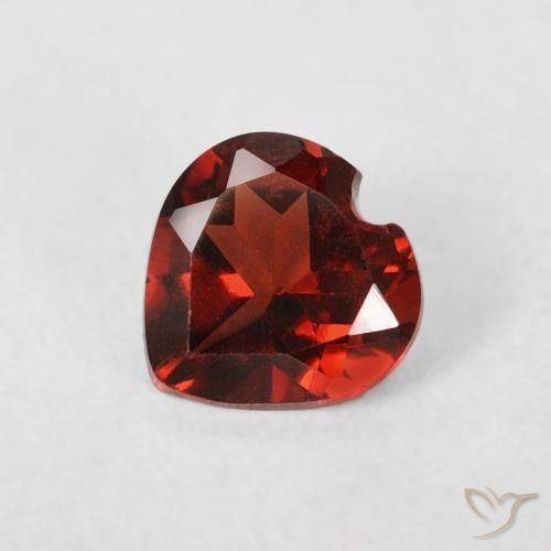 0.56ct طبيعي أحمر سانجريا عقيق بيروب, قلب, قليلا جدا