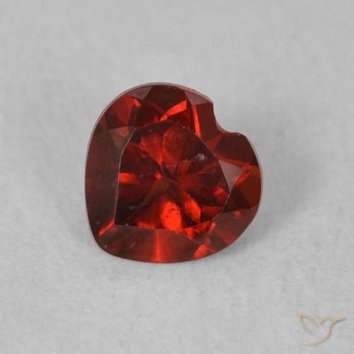 0.50ct طبيعي أحمر سانجريا عقيق بيروب, قلب, VVS-VS