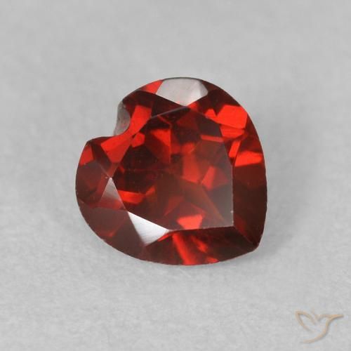 0.59ct طبيعي أحمر سانجريا عقيق بيروب, قلب, VVS-VS
