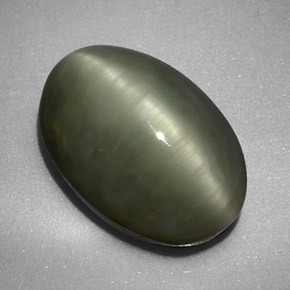 Quartz Cat's Eye طبيعي بلون أخضر، وزن ‎6.32‎ قيراط، شكل بيضاوى، مقاس ‎13.8x9.3‎ مم