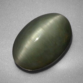 Quartz Cat's Eye طبيعي بلون أخضر، وزن ‎6.32‎ قيراط، شكل بيضاوى، مقاس ‎13.8x9.3‎ مم