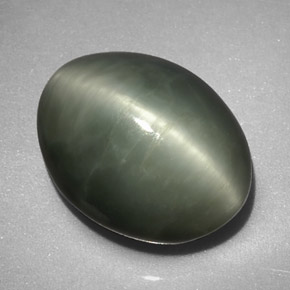 Quartz Cat's Eye طبيعي بلون أخضر، وزن ‎7.74‎ قيراط، شكل بيضاوى، مقاس ‎13x10.2‎ مم