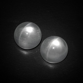 Quartz Cat's Eye طبيعي بلون أبيض، وزن ‎‎ قيراط، شكل دائري، مقاس ‎9.86‎ مم