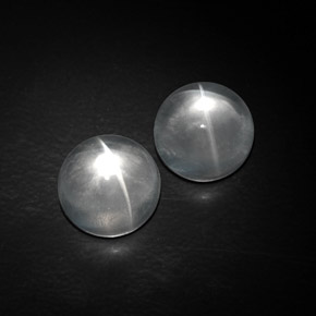 Quartz Cat's Eye طبيعي بلون أبيض، وزن ‎‎ قيراط، شكل دائري، مقاس ‎10.19‎ مم