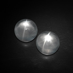 Quartz Cat's Eye طبيعي بلون أبيض، وزن ‎‎ قيراط، شكل دائري، مقاس ‎10.19‎ مم