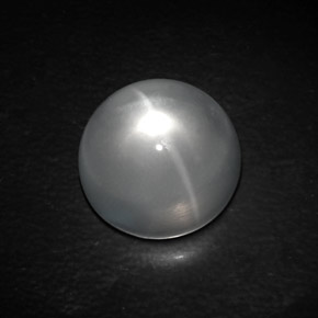 Quartz Cat's Eye طبيعي بلون أبيض، وزن ‎10.84‎ قيراط، شكل دائري، مقاس ‎13.19‎ مم