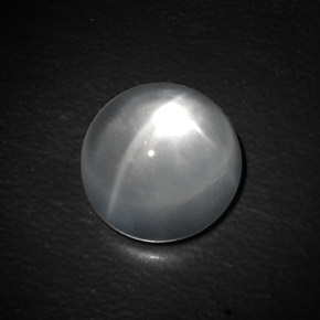 Quartz Cat's Eye طبيعي بلون أبيض، وزن ‎10.00‎ قيراط، شكل دائري، مقاس ‎13.49‎ مم