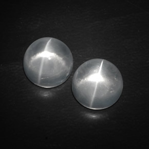 Quartz Cat's Eye طبيعي بلون أبيض، وزن ‎‎ قيراط، شكل دائري، مقاس ‎9.56‎ مم