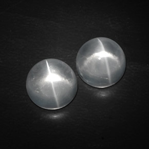 Quartz Cat's Eye طبيعي بلون أبيض، وزن ‎‎ قيراط، شكل دائري، مقاس ‎9.56‎ مم