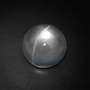 Quartz Cat's Eye طبيعي بلون أبيض، وزن ‎9.06‎ قيراط، شكل دائري، مقاس ‎12.97‎ مم