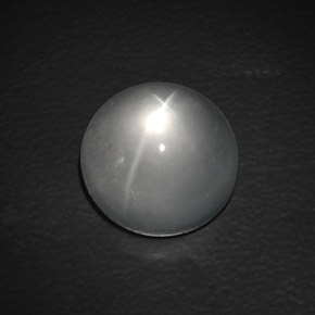 Quartz Cat's Eye طبيعي بلون أبيض، وزن ‎9.90‎ قيراط، شكل دائري، مقاس ‎13.00‎ مم