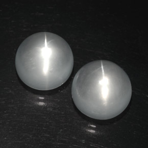 Quartz Cat's Eye طبيعي بلون أبيض، وزن ‎‎ قيراط، شكل دائري، مقاس ‎11.64‎ مم