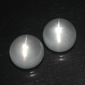 Quartz Cat's Eye طبيعي بلون أبيض، وزن ‎‎ قيراط، شكل دائري، مقاس ‎11.64‎ مم