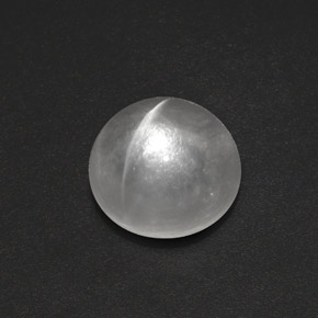 Quartz Cat's Eye طبيعي بلون أبيض، وزن ‎7.19‎ قيراط، شكل دائري، مقاس ‎11.89‎ مم