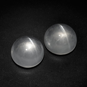 Quartz Cat's Eye طبيعي بلون أبيض، وزن ‎‎ قيراط، شكل دائري، مقاس ‎12.10‎ مم
