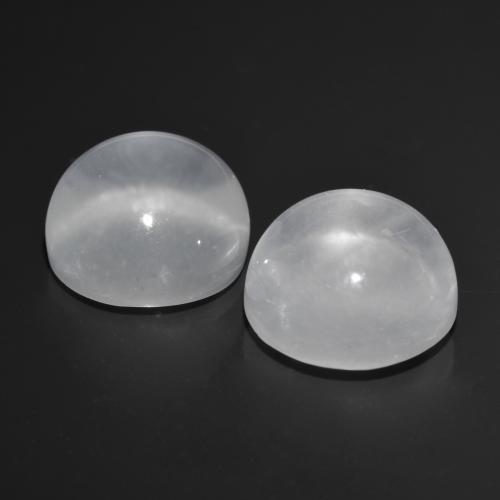 Quartz Cat's Eye طبيعي بلون أبيض، وزن ‎13.12‎ قيراط، شكل دائري، مقاس ‎11.24‎ مم