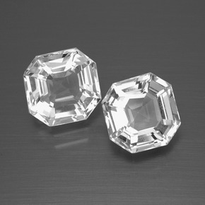 كوارتز طبيعي بلون أبيض، وزن ‎‎ قيراط، شكل قص الزمرد، مقاس ‎7.9x7.9‎ مم