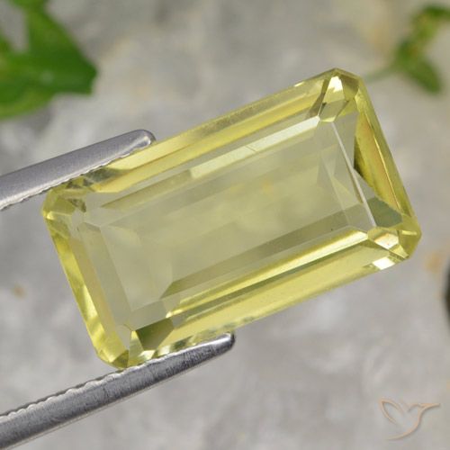 5.64ct طبيعي أصفر فاتح كوارتز, قص الزمرد, قليلا جدا