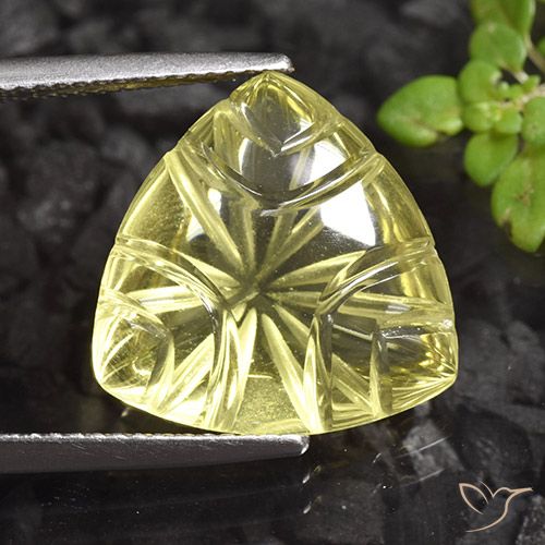 9.06ct طبيعي أصفر فاتح كوارتز, مثلثى, شفاف