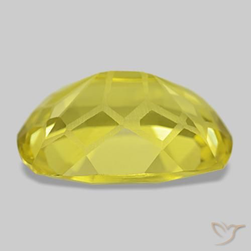 كوارتز طبيعي بلون Medium Light-Yellow، وزن ‎11.85‎ قيراط، شكل قطع وسادة، مقاس ‎17.6x13.4‎ مم