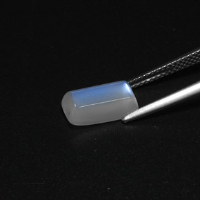 قوس قزح حجر القمر أبيض طبيعي، شفاف، 2.62 قيراط، شفاف / نصف شفاف