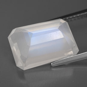 قوس قزح حجر القمر أبيض أزرق طبيعي، شفاف، 8.24 قيراط، شفاف / نصف شفاف