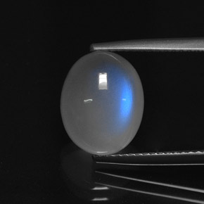 قوس قزح حجر القمر أبيض أزرق طبيعي، قصة بيضاوى، 4.72 قيراط، نصف شفاف