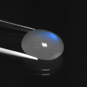 قوس قزح حجر القمر أبيض أزرق طبيعي، قصة بيضاوى، 4.72 قيراط، نصف شفاف