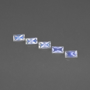 أحجار حجر القمر قوس قزح أزرق أبيض طبيعية، باغيت، قليلا جدا، وزنها  قيراط