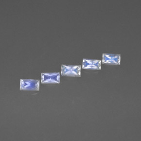 أحجار حجر القمر قوس قزح أزرق أبيض طبيعية، باغيت، قليلا جدا، وزنها  قيراط