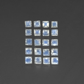 حجر القمر قوس قزح طبيعي بلون أزرق أبيض، وزن ‎‎ قيراط، شكل مربع، مقاس ‎3.1x3.1‎ مم