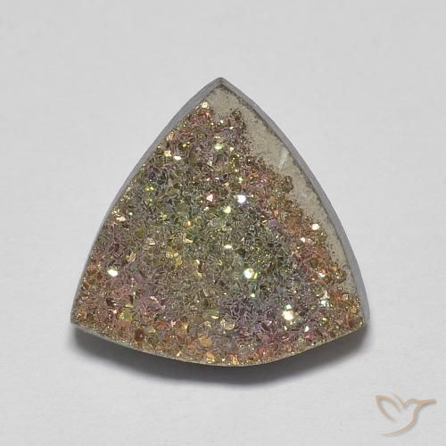 4.47ct طبيعي متعدد الألوان قوس قزح بيريت, مثلثى, غير شفاف