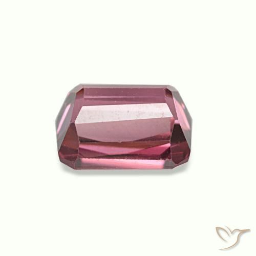 جارنيت رودوليت طبيعي بلون Light Merlot Red، وزن ‎0.86‎ قيراط، شكل قص الزمرد، مقاس ‎4.4x4.1‎ مم