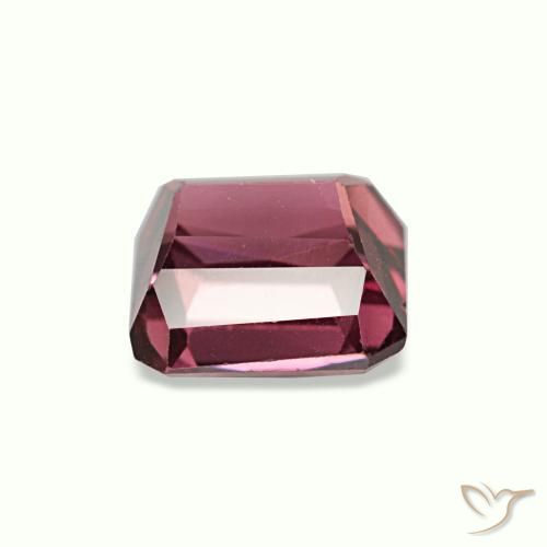 جارنيت رودوليت طبيعي بلون Light Merlot Red، وزن ‎1.24‎ قيراط، شكل قص الزمرد، مقاس ‎5.7x5.5‎ مم
