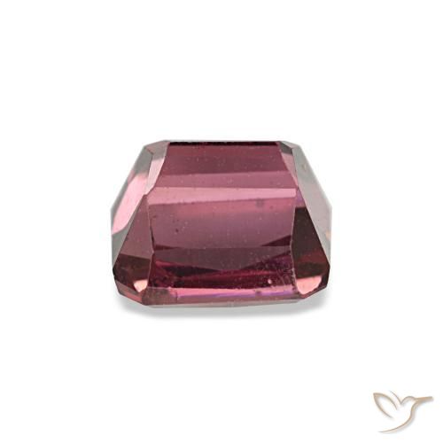 جارنيت رودوليت طبيعي بلون Medium Dark-Red، وزن ‎0.98‎ قيراط، شكل قص الزمرد، مقاس ‎5.1x4.5‎ مم