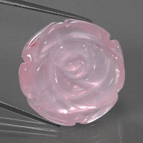 كوارتز وردي طبيعي بلون Light Pink ، وزن ‎48.03‎ قيراط، شكل شفاف، مقاس ‎24.4x24.2‎ مم