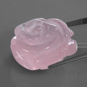 كوارتز وردي طبيعي بلون Light Pink ، وزن ‎48.03‎ قيراط، شكل شفاف، مقاس ‎24.4x24.2‎ مم