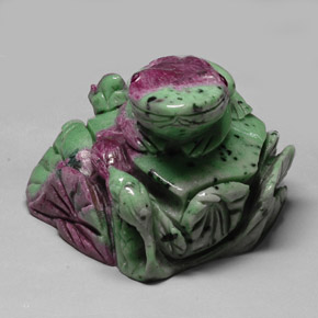 ياقوت الزوزيت متعدد الألوان طبيعي، شكل خيالي، 1503.85 قيراط، غير شفاف