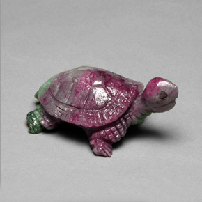 ياقوت الزوزيت متعدد الألوان طبيعي، شكل خيالي، 46.70 قيراط، غير شفاف