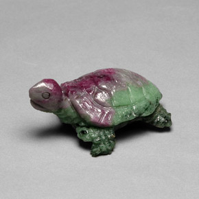 ياقوت الزوزيت متعدد الألوان طبيعي، شكل خيالي، 46.70 قيراط، غير شفاف