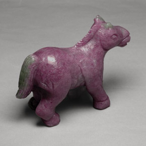 ياقوت الزوزيت متعدد الألوان طبيعي، فانسى، 246.79 قيراط، غير شفاف