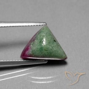 7.37ct طبيعي متعدد الألوان ياقوت الزوزيت, مثلثى, غير شفاف