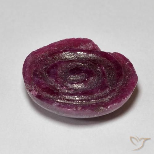 ياقوت الزوزيت Medium Dark Reddish-Purple طبيعي، قص وردة، 12.46 قيراط، غير شفاف