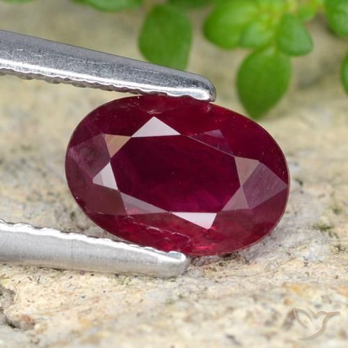 0.92ct طبيعي أحمر غامق ياقوت, بيضوي, VS-SI